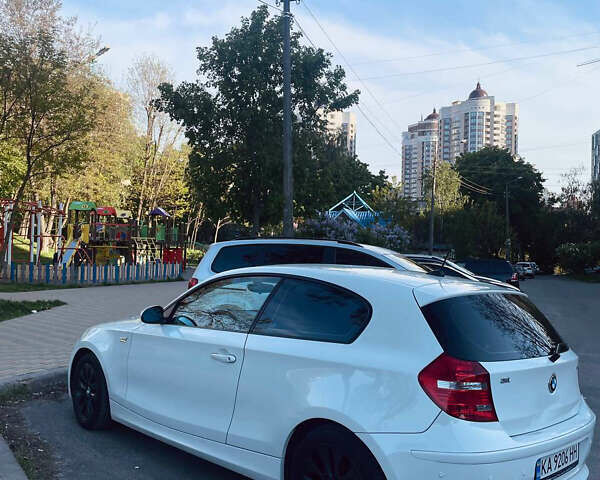 Белый БМВ 1 Серия, объемом двигателя 1.6 л и пробегом 120 тыс. км за 7500 $, фото 3 на Automoto.ua