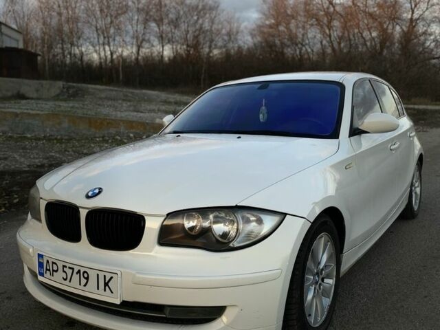 Белый БМВ 1 Серия, объемом двигателя 2 л и пробегом 250 тыс. км за 5499 $, фото 1 на Automoto.ua