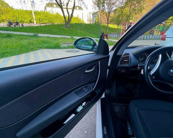 Белый БМВ 1 Серия, объемом двигателя 1.6 л и пробегом 120 тыс. км за 7500 $, фото 6 на Automoto.ua