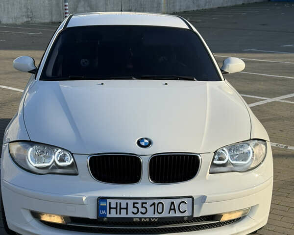 Белый БМВ 1 Серия, объемом двигателя 2 л и пробегом 134 тыс. км за 8700 $, фото 1 на Automoto.ua