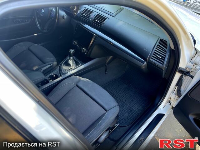 Білий БМВ 1 Серія, об'ємом двигуна 1.6 л та пробігом 132 тис. км за 6000 $, фото 2 на Automoto.ua