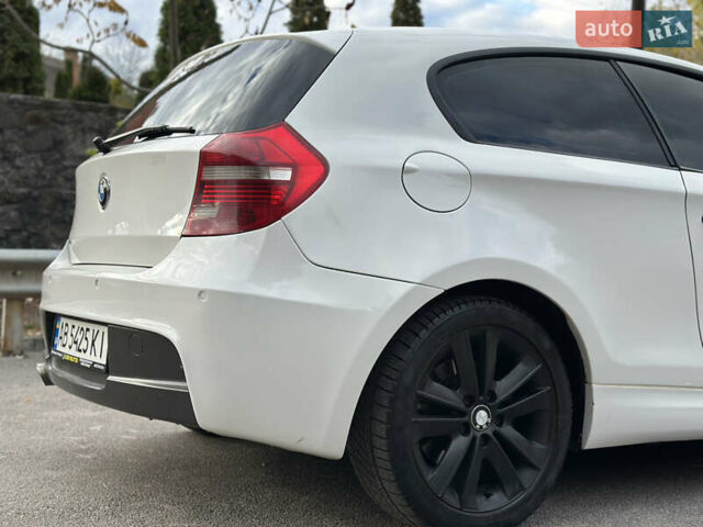 Белый БМВ 1 Серия, объемом двигателя 2 л и пробегом 320 тыс. км за 5300 $, фото 10 на Automoto.ua