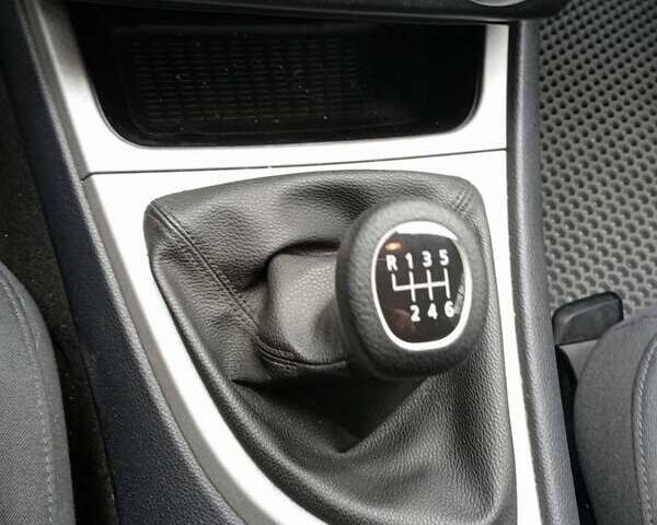 Белый БМВ 1 Серия, объемом двигателя 2 л и пробегом 280 тыс. км за 7600 $, фото 5 на Automoto.ua