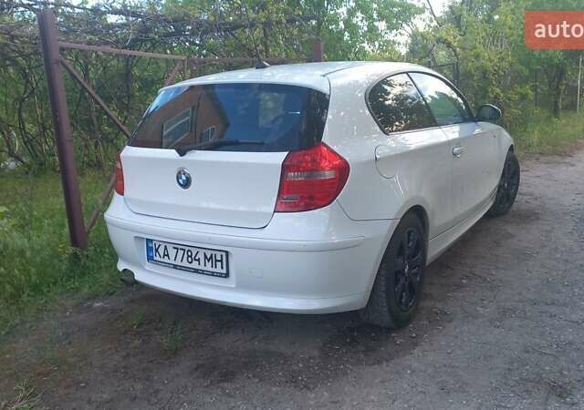 Белый БМВ 1 Серия, объемом двигателя 2 л и пробегом 280 тыс. км за 7600 $, фото 3 на Automoto.ua