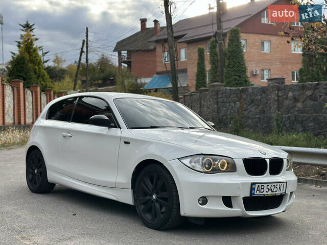 Белый БМВ 1 Серия, объемом двигателя 2 л и пробегом 320 тыс. км за 5300 $, фото 5 на Automoto.ua