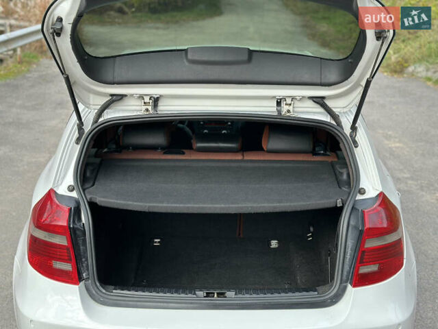 Белый БМВ 1 Серия, объемом двигателя 2 л и пробегом 320 тыс. км за 5300 $, фото 15 на Automoto.ua