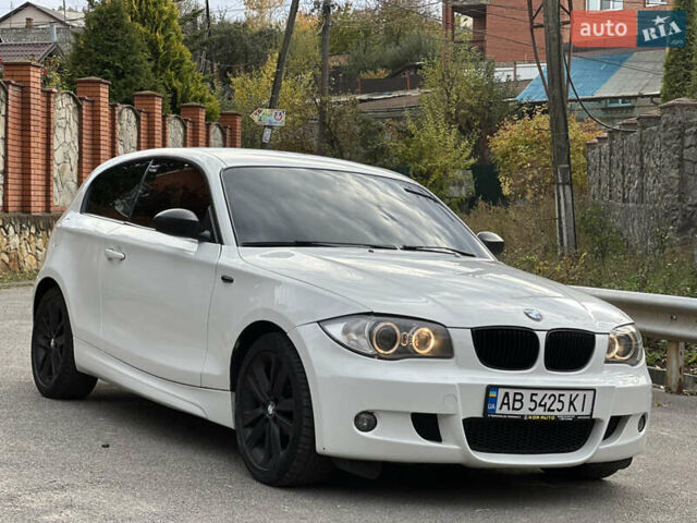 Белый БМВ 1 Серия, объемом двигателя 2 л и пробегом 320 тыс. км за 5300 $, фото 4 на Automoto.ua