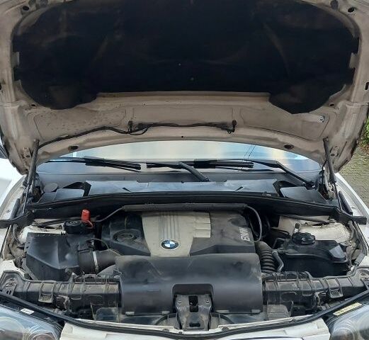 Білий БМВ 1 Серія, об'ємом двигуна 2 л та пробігом 248 тис. км за 6000 $, фото 17 на Automoto.ua