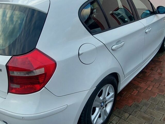 Білий БМВ 1 Серія, об'ємом двигуна 2 л та пробігом 248 тис. км за 6000 $, фото 6 на Automoto.ua