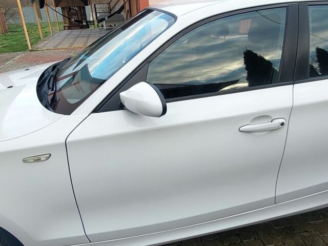 Білий БМВ 1 Серія, об'ємом двигуна 2 л та пробігом 248 тис. км за 6000 $, фото 3 на Automoto.ua