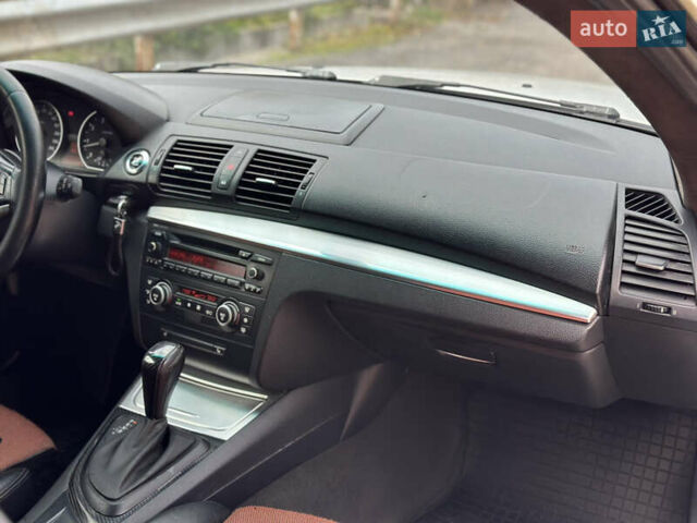 Белый БМВ 1 Серия, объемом двигателя 2 л и пробегом 320 тыс. км за 5300 $, фото 30 на Automoto.ua