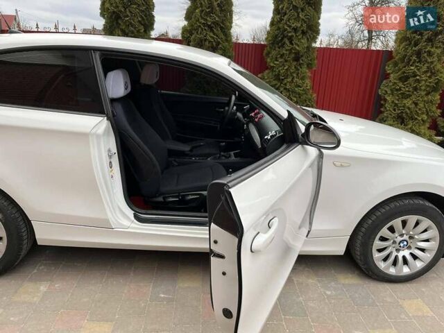 Белый БМВ 1 Серия, объемом двигателя 2 л и пробегом 165 тыс. км за 7800 $, фото 38 на Automoto.ua