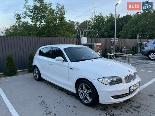Білий БМВ 1 Серія, об'ємом двигуна 2 л та пробігом 270 тис. км за 7500 $, фото 1 на Automoto.ua