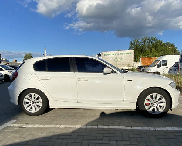 Белый БМВ 1 Серия, объемом двигателя 2 л и пробегом 298 тыс. км за 7200 $, фото 7 на Automoto.ua