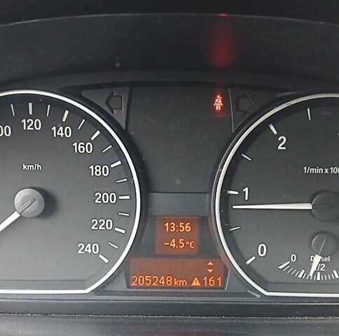 БМВ 1 Серия 2009 в Лубнах на Automoto.ua Белый БМВ 1 Серия, объемом двигателя 2 л и пробегом 205 тыс. км за 7000 $, фото 1 на Automoto.ua