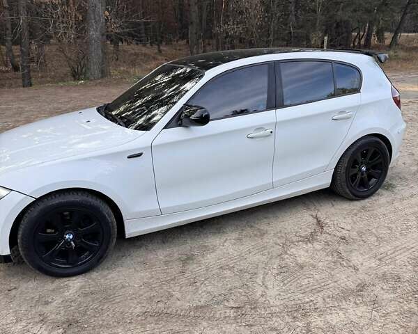 Білий БМВ 1 Серія, об'ємом двигуна 2 л та пробігом 208 тис. км за 8600 $, фото 3 на Automoto.ua