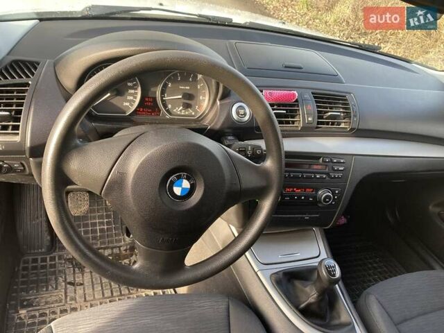 Белый БМВ 1 Серия, объемом двигателя 2 л и пробегом 196 тыс. км за 5050 $, фото 22 на Automoto.ua