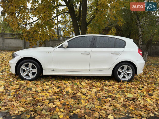 Білий БМВ 1 Серія, об'ємом двигуна 2 л та пробігом 127 тис. км за 8500 $, фото 2 на Automoto.ua