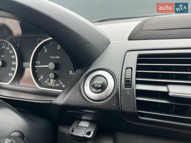 Белый БМВ 1 Серия, объемом двигателя 2 л и пробегом 207 тыс. км за 7900 $, фото 41 на Automoto.ua