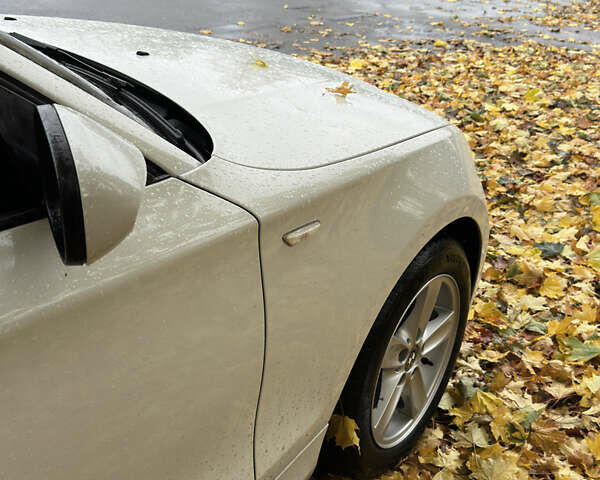 Білий БМВ 1 Серія, об'ємом двигуна 2 л та пробігом 127 тис. км за 8500 $, фото 7 на Automoto.ua