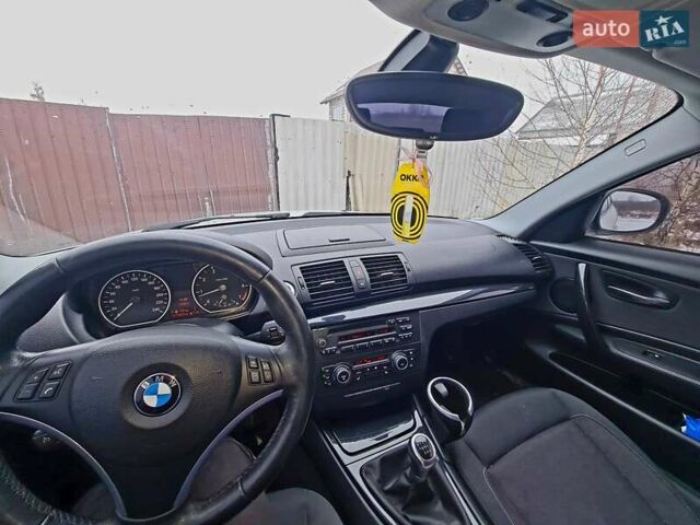Белый БМВ 1 Серия, объемом двигателя 2 л и пробегом 159 тыс. км за 6800 $, фото 6 на Automoto.ua