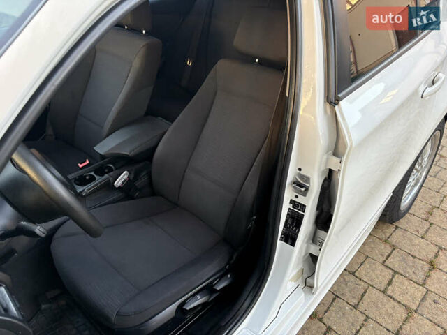Белый БМВ 1 Серия, объемом двигателя 2 л и пробегом 198 тыс. км за 6200 $, фото 10 на Automoto.ua