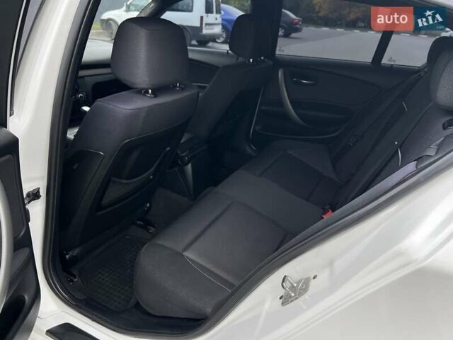 Белый БМВ 1 Серия, объемом двигателя 2 л и пробегом 207 тыс. км за 7900 $, фото 49 на Automoto.ua