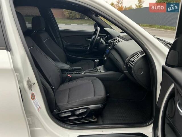 Белый БМВ 1 Серия, объемом двигателя 2 л и пробегом 207 тыс. км за 7900 $, фото 62 на Automoto.ua