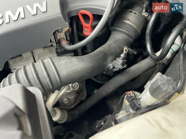 Белый БМВ 1 Серия, объемом двигателя 2 л и пробегом 207 тыс. км за 7900 $, фото 73 на Automoto.ua