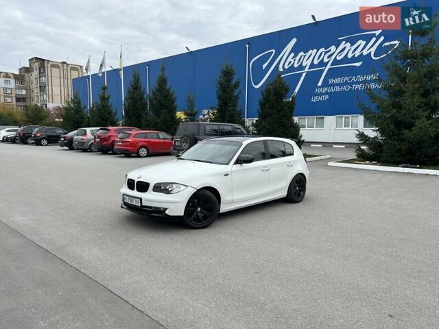 Белый БМВ 1 Серия, объемом двигателя 2 л и пробегом 207 тыс. км за 7900 $, фото 1 на Automoto.ua