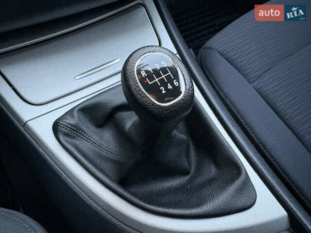 Белый БМВ 1 Серия, объемом двигателя 2 л и пробегом 198 тыс. км за 6200 $, фото 21 на Automoto.ua