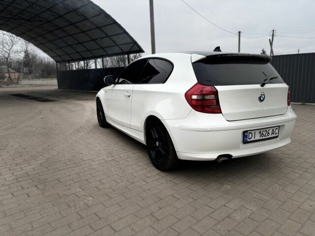 Білий БМВ 1 Серія, об'ємом двигуна 2 л та пробігом 230 тис. км за 7500 $, фото 5 на Automoto.ua