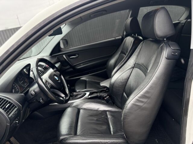 Білий БМВ 1 Серія, об'ємом двигуна 2 л та пробігом 230 тис. км за 7500 $, фото 16 на Automoto.ua