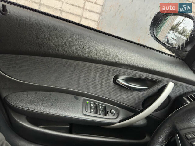 Білий БМВ 1 Серія, об'ємом двигуна 2 л та пробігом 127 тис. км за 8500 $, фото 21 на Automoto.ua