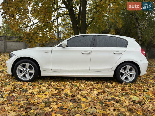 Білий БМВ 1 Серія, об'ємом двигуна 2 л та пробігом 127 тис. км за 8500 $, фото 3 на Automoto.ua