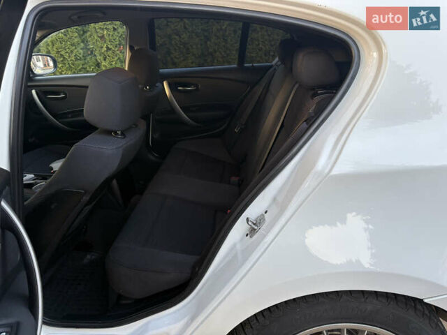 Белый БМВ 1 Серия, объемом двигателя 2 л и пробегом 198 тыс. км за 6200 $, фото 12 на Automoto.ua