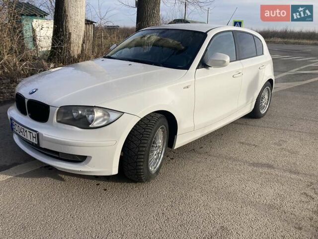 Белый БМВ 1 Серия, объемом двигателя 2 л и пробегом 196 тыс. км за 5050 $, фото 2 на Automoto.ua