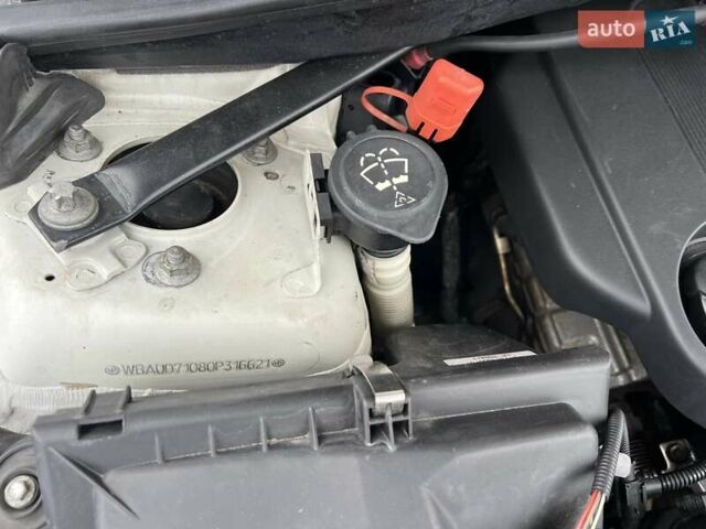 Белый БМВ 1 Серия, объемом двигателя 2 л и пробегом 207 тыс. км за 7900 $, фото 71 на Automoto.ua