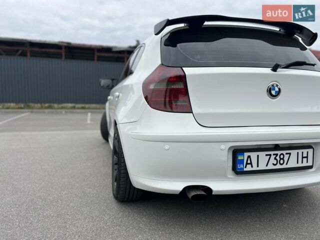 Белый БМВ 1 Серия, объемом двигателя 2 л и пробегом 207 тыс. км за 7900 $, фото 19 на Automoto.ua