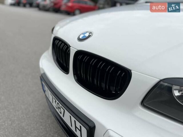 Белый БМВ 1 Серия, объемом двигателя 2 л и пробегом 207 тыс. км за 7900 $, фото 4 на Automoto.ua