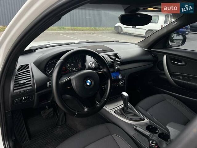 Белый БМВ 1 Серия, объемом двигателя 2 л и пробегом 207 тыс. км за 7900 $, фото 32 на Automoto.ua