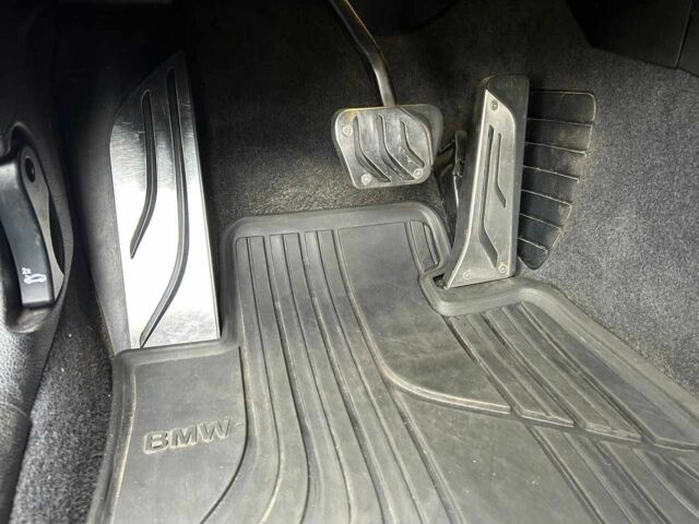 Белый БМВ 1 Серия, объемом двигателя 1.6 л и пробегом 158 тыс. км за 10500 $, фото 13 на Automoto.ua