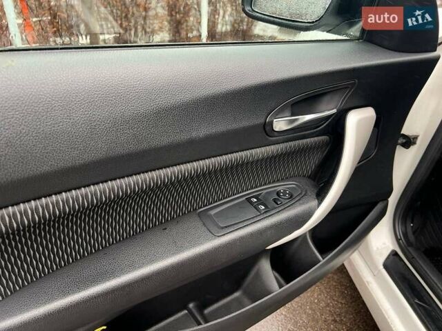 Белый БМВ 1 Серия, объемом двигателя 1.6 л и пробегом 100 тыс. км за 11490 $, фото 10 на Automoto.ua