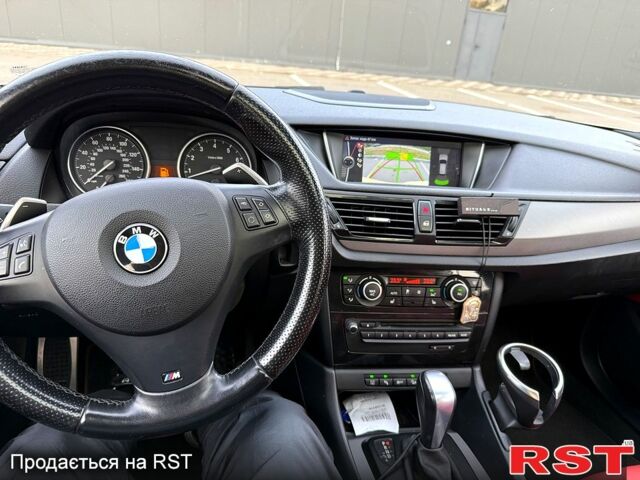 Белый БМВ 1 Серия, объемом двигателя 3 л и пробегом 170 тыс. км за 11500 $, фото 7 на Automoto.ua