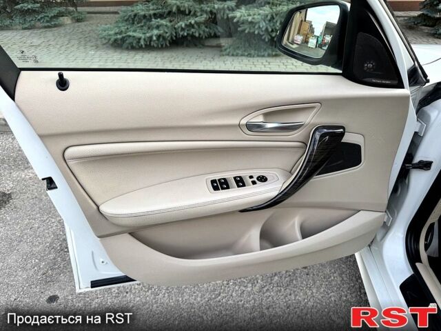 Белый БМВ 1 Серия, объемом двигателя 2 л и пробегом 190 тыс. км за 11500 $, фото 10 на Automoto.ua