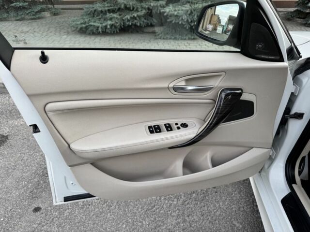 Белый БМВ 1 Серия, объемом двигателя 2 л и пробегом 190 тыс. км за 11500 $, фото 21 на Automoto.ua