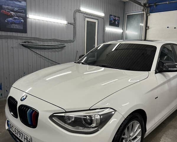 Белый БМВ 1 Серия, объемом двигателя 2 л и пробегом 174 тыс. км за 11700 $, фото 2 на Automoto.ua