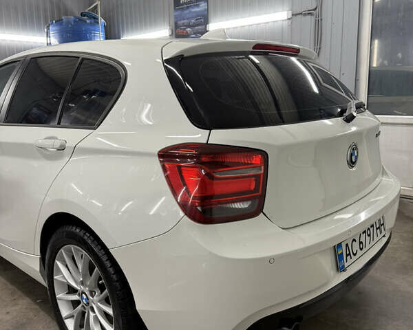 Белый БМВ 1 Серия, объемом двигателя 2 л и пробегом 174 тыс. км за 11700 $, фото 9 на Automoto.ua