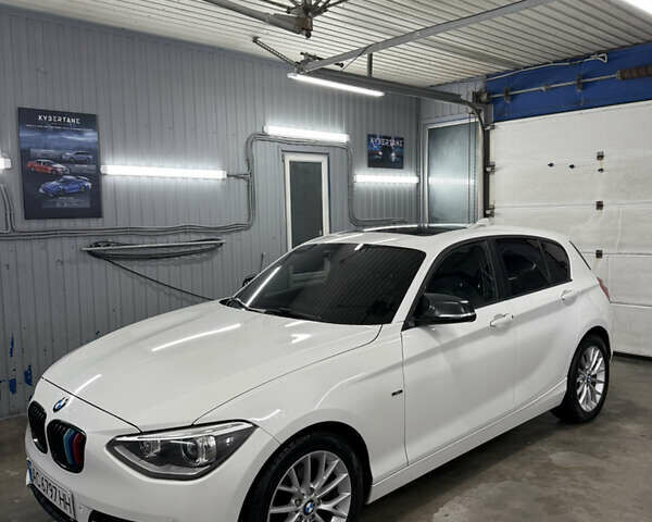 Белый БМВ 1 Серия, объемом двигателя 2 л и пробегом 174 тыс. км за 11700 $, фото 7 на Automoto.ua