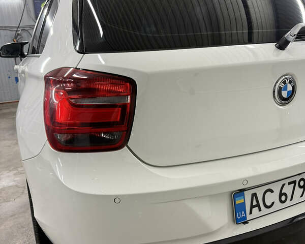 Белый БМВ 1 Серия, объемом двигателя 2 л и пробегом 174 тыс. км за 11700 $, фото 11 на Automoto.ua